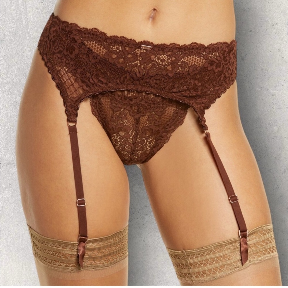 NWT Vera Garter Belt small/medium